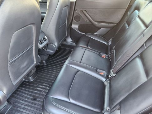 Used 2023 Tesla Model Y Long Range image 36