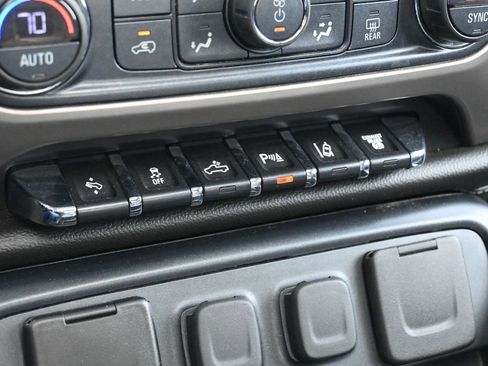 Used 2018 GMC Sierra 3500 Denali w/ Duramax Plus Package image 29