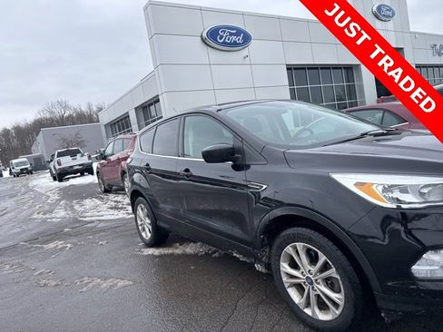 Used 2017 Ford Escape SE w/ SE Cold Weather Package image 6