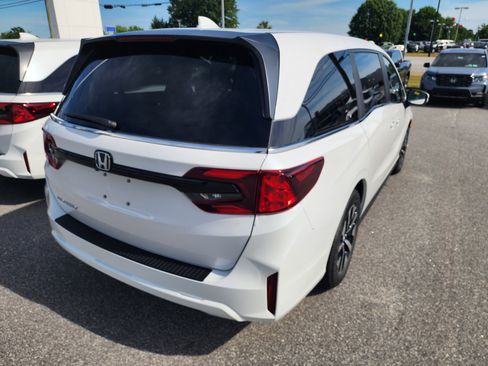 New 2026 Honda Odyssey EX-L image 4