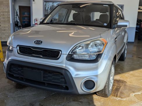 Used 2012 Kia Soul image 2
