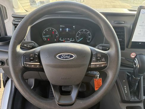 Used 2022 Ford Transit 350 XLT image 12