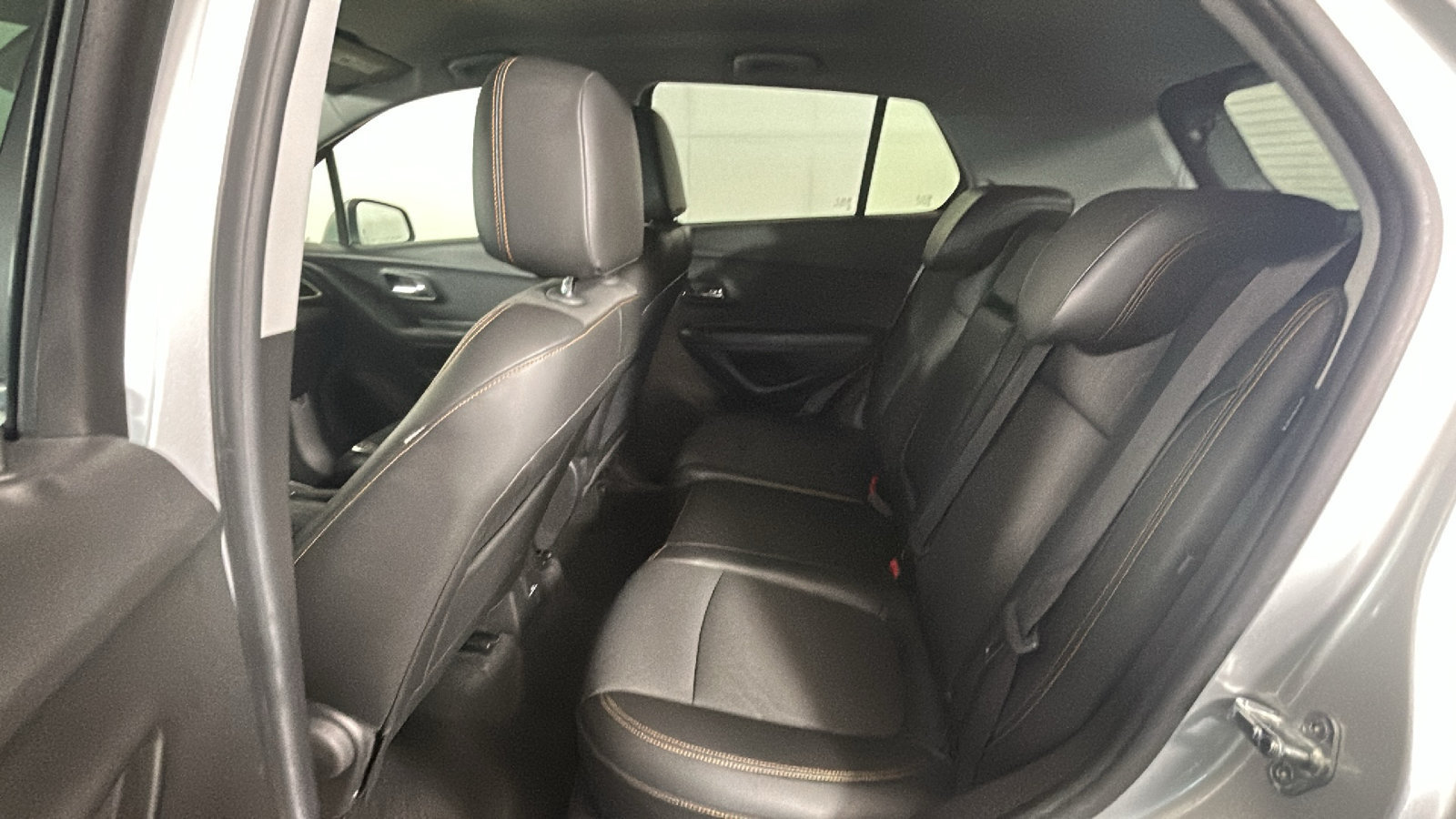 Used 2019 Chevrolet Trax LT w/ LT Convenience Package FWD image 32