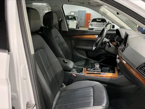 Used 2023 Audi Q5 2.0T Premium Plus w/ Premium Plus Package image 10