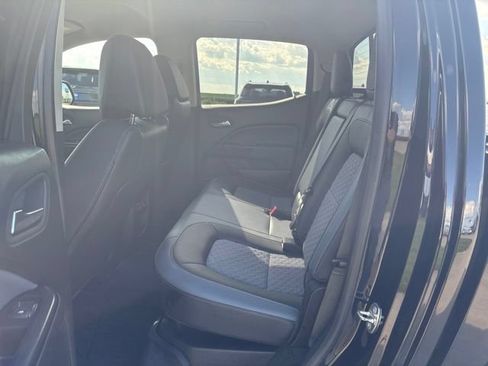 Used 2017 Chevrolet Colorado Z71 w/ Z71 Midnight Edition AWD/4WD image 13