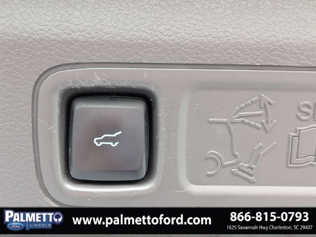 Used 2020 Ford Expedition Max XLT w/ Equipment Group 202A RWD image 13