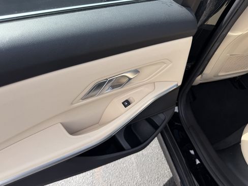 Used 2020 BMW 330i Sedan w/ Driving Assistance Package RWD image 22