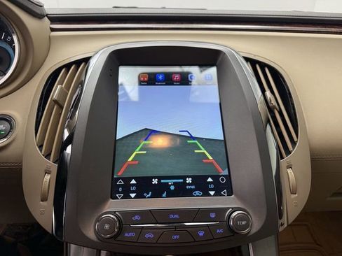 Used 2013 Buick LaCrosse Premium image 21