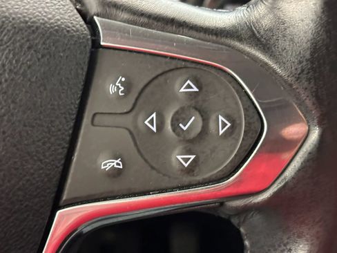 Used 2019 Chevrolet Traverse LT FWD image 48