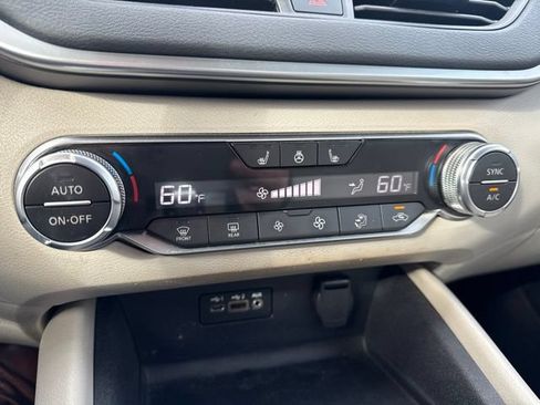 Used 2019 Nissan Altima 2.5 SV FWD image 17