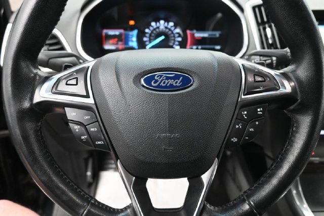Used 2017 Ford Edge Titanium AWD/4WD image 19