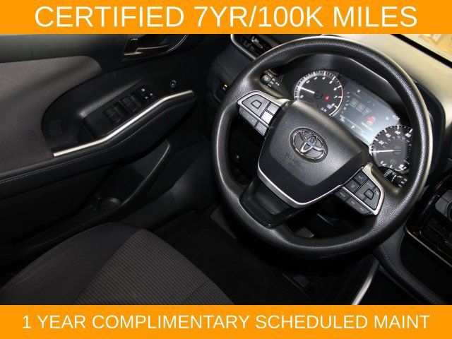 Used 2023 Toyota Highlander L AWD/4WD image 16