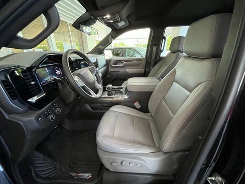 Used 2024 Chevrolet Silverado 1500 RST AWD/4WD image 14