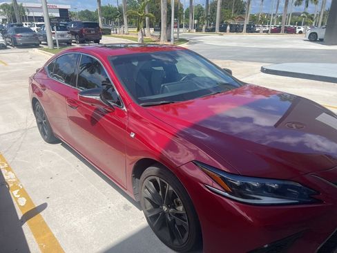 Certified 2024 Lexus ES 350 F Sport w/ Accessory Package (Z2) FWD image 8