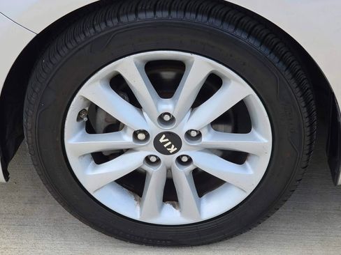 Used 2017 Kia Forte LX w/ LX Popular Package FWD image 27