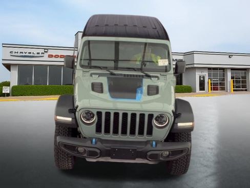 Used 2023 Jeep Wrangler Unlimited Rubicon 4xe AWD/4WD image 3