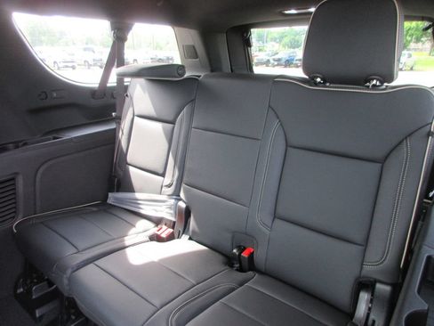 New 2026 GMC Yukon XL Elevation w/ Elevation Premium Package AWD/4WD image 14