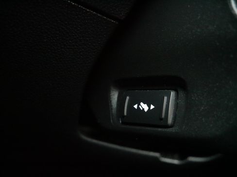 Used 2016 Ford Explorer Limited image 29