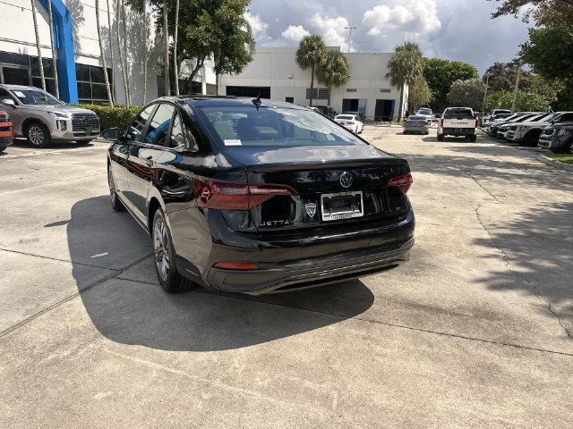 Used 2024 Volkswagen Jetta SE FWD image 35
