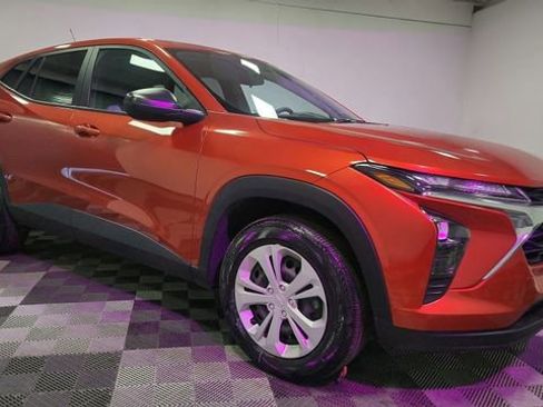 Used 2024 Chevrolet Trax LS w/ Driver Confidence Package image 25