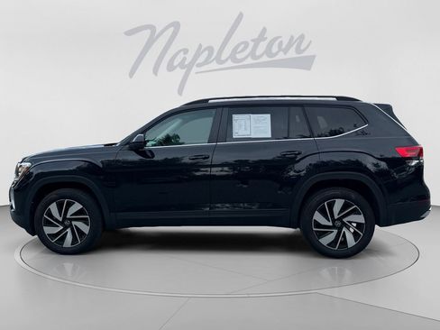 Used 2025 Volkswagen Atlas SE FWD image 2
