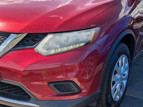 Used 2015 Nissan Rogue S w/ S Family Package AWD/4WD image 16