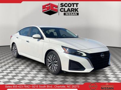 Used 2023 Nissan Altima 2.5 SV