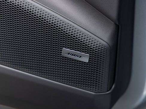 New 2025 Porsche Macan Electric image 26