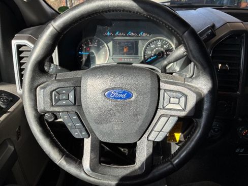 Used 2018 Ford F150 XLT w/ Equipment Group 302A Luxury AWD/4WD image 16