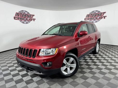 Used 2017 Jeep Compass Latitude AWD/4WD image 1