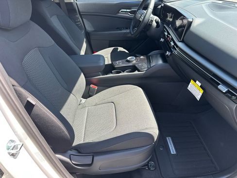 New 2026 Kia Sportage LX image 13