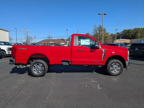 New 2025 Ford F250 XLT w/ F-250 >10K GVWR Package AWD/4WD image 3