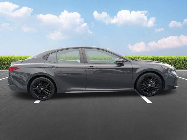 Certified 2025 Toyota Camry SE FWD image 3