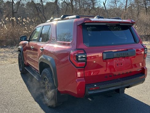 Certified 2025 Toyota 4Runner TRD Off-Road Premium image 3