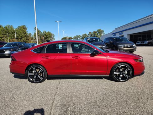 Certified 2023 Honda Accord Sport image 3