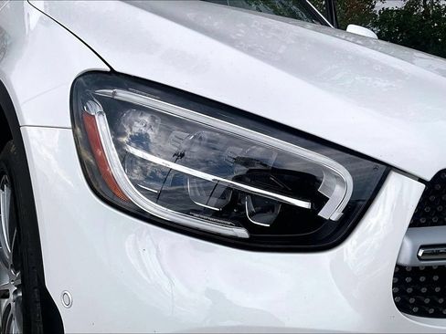 Used 2021 Mercedes-Benz GLC 300 4MATIC image 39