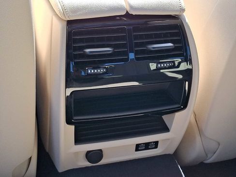 Certified 2023 BMW 530i xDrive w/ Premium Package AWD/4WD image 11