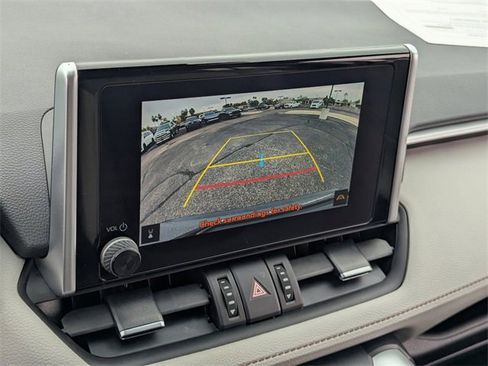 Used 2023 Toyota RAV4 XLE Premium image 27