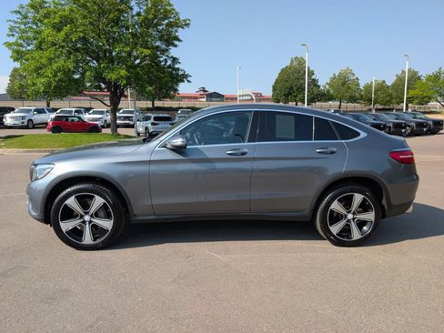 Used 2017 Mercedes-Benz GLC 300 4MATIC Coupe image 3