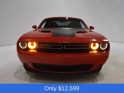 Used 2015 Dodge Challenger SXT w/ Driver Convenience Group image 2