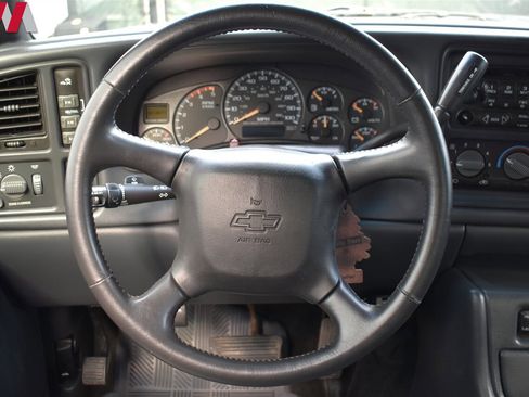 Used 2002 Chevrolet Silverado 2500 LS w/ Electrical Convenience Pkg AWD/4WD image 13