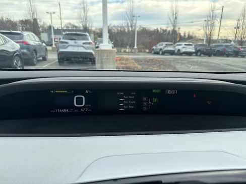 Used 2016 Toyota Prius Three Touring image 12