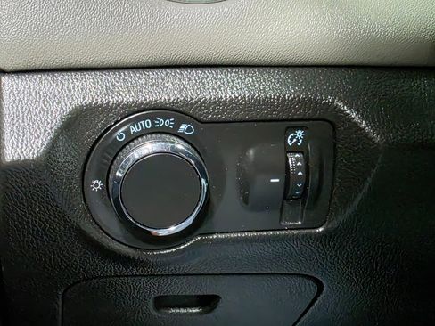 Used 2016 Chevrolet Cruze LT w/ Technology Package image 33