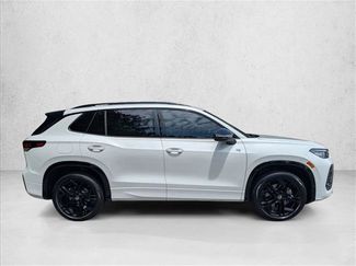 New 2026 Volkswagen Tiguan SE R-Line AWD/4WD video 4