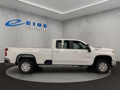 New 2026 Chevrolet Silverado 3500 LT w/ All Star Edition AWD/4WD image 2