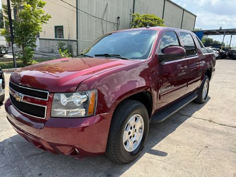 Used 2009 Chevrolet Avalanche LT RWD image 3