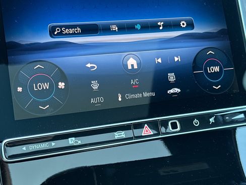 New 2025 Mercedes-Benz C 300 Sedan image 19