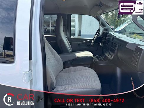 Used 2017 Chevrolet Express 3500 LT w/ LT Preferred Equipment Group RWD image 36