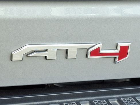 Used 2023 GMC Sierra 1500 AT4 w/ AT4 Premium Package AWD/4WD image 29