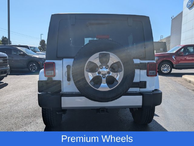 Used 2017 Jeep Wrangler Unlimited Sahara w/ Max Tow Package AWD/4WD image 7